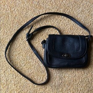 Elegant Black Leather Crossbody Bag